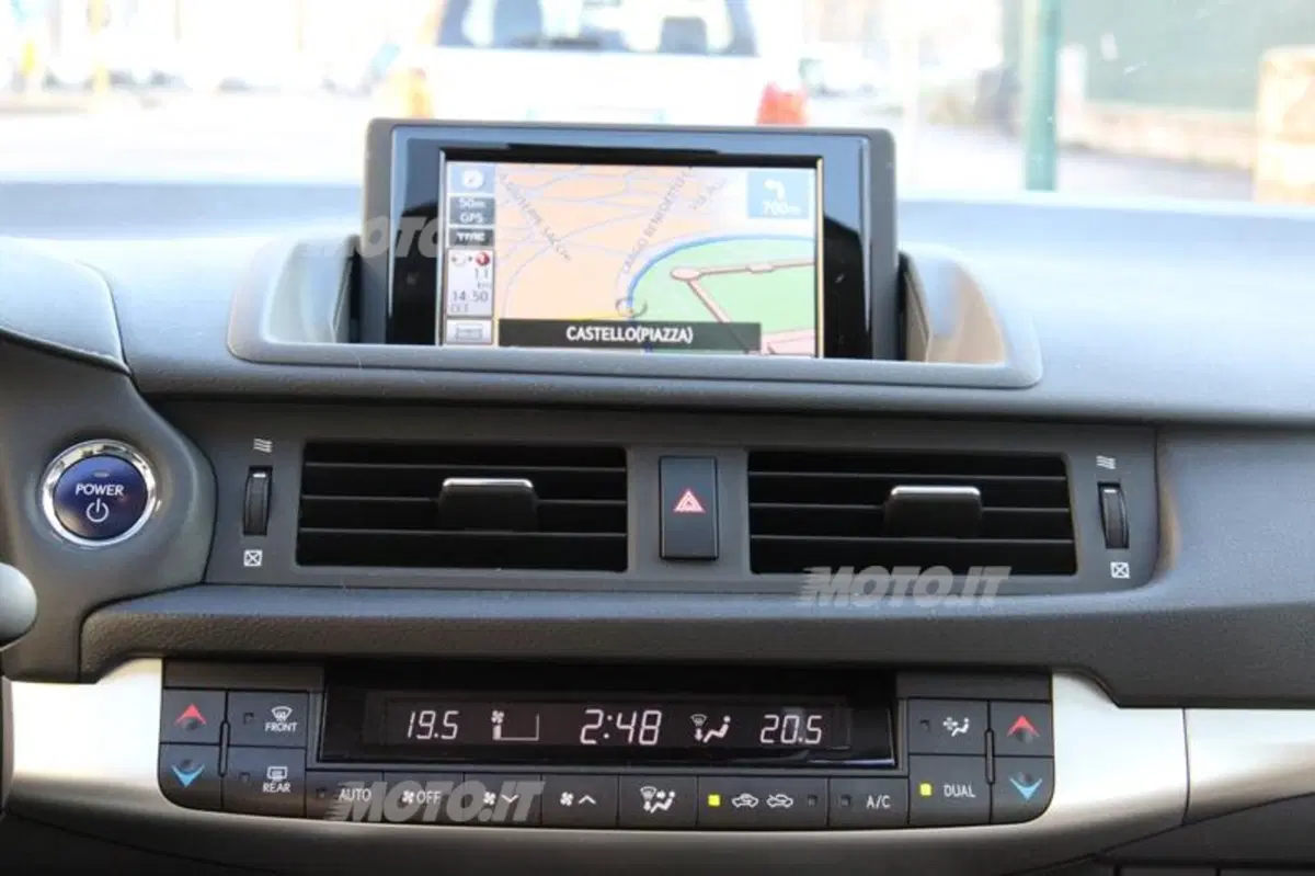 Lexus CT 200h (40)