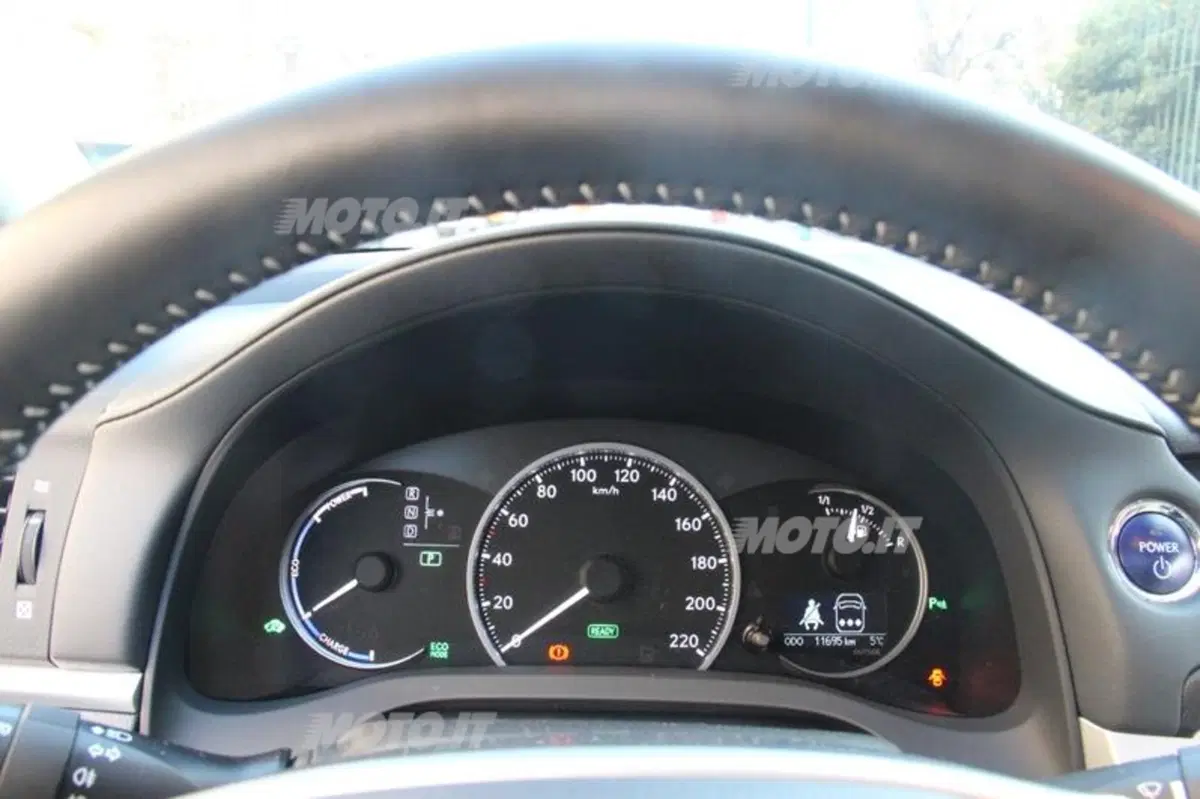 Lexus CT 200h (44)
