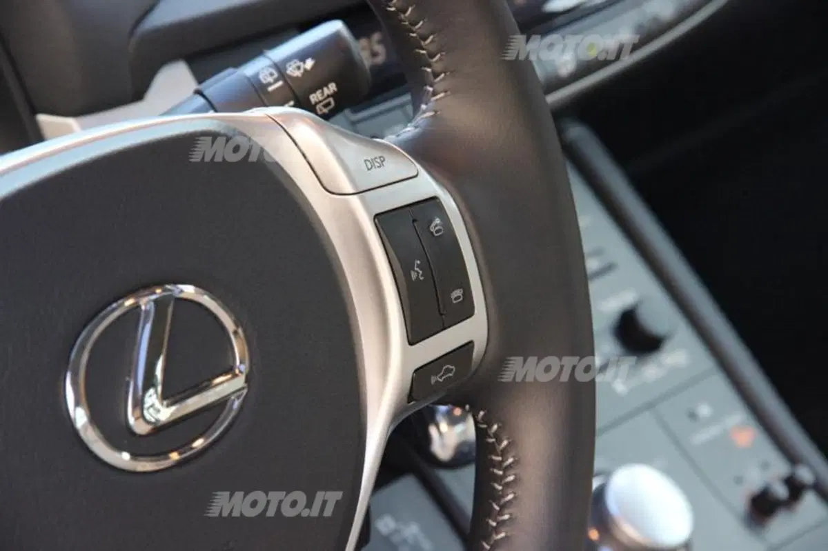Lexus CT 200h (48)
