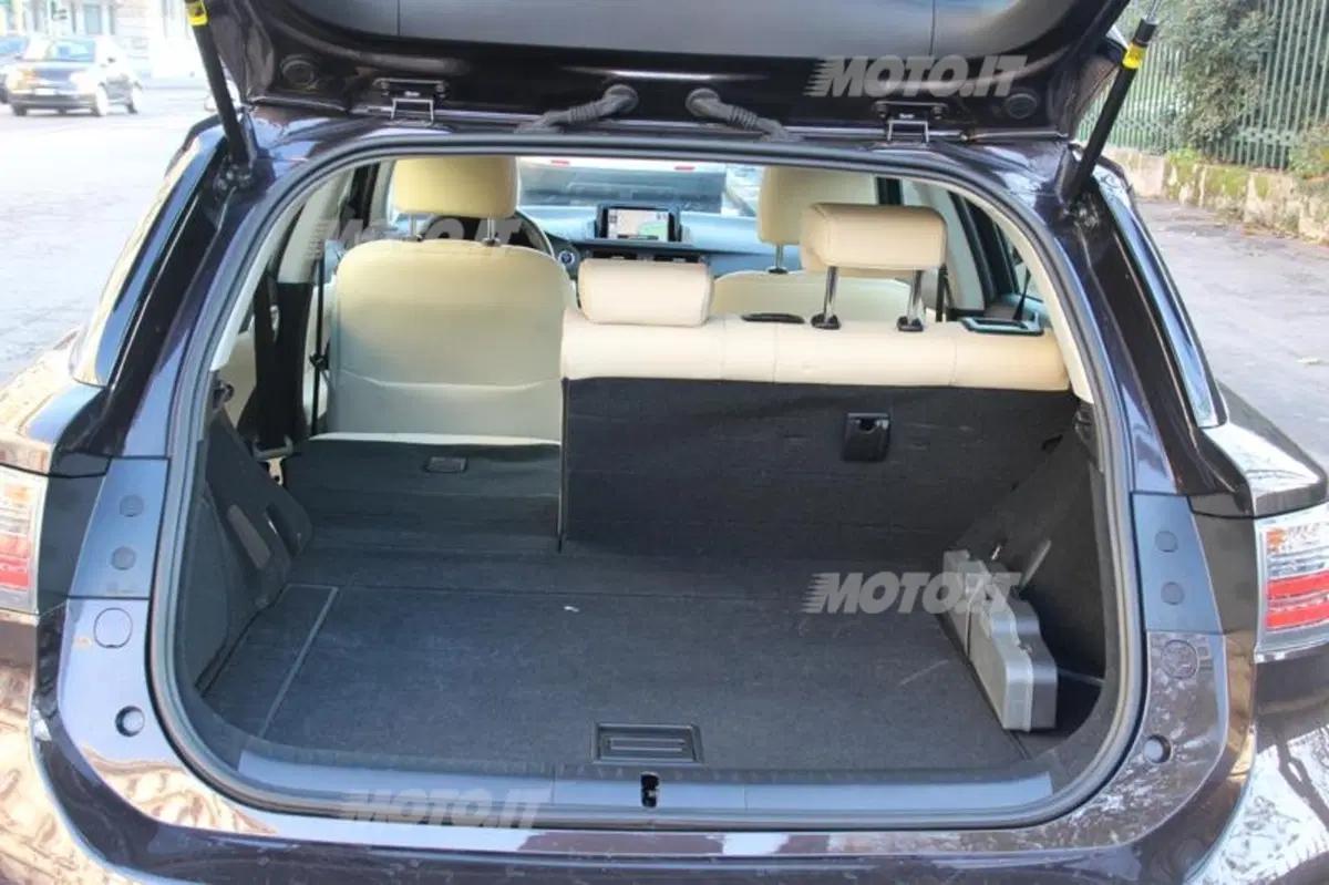 Lexus CT 200h (57)