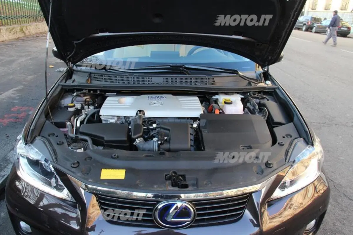 Lexus CT 200h (59)