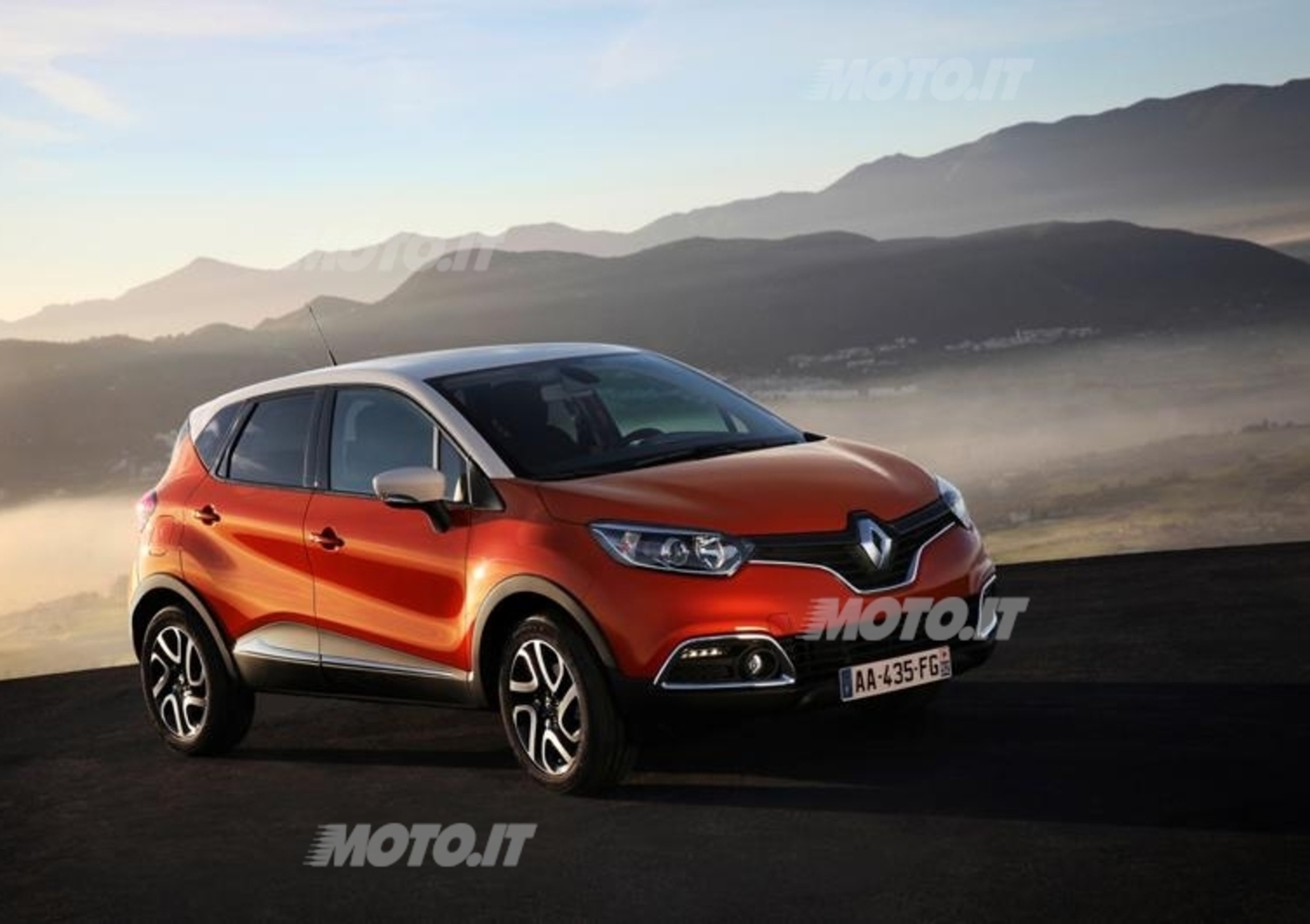 Renault Captur: prime immagini ufficiali