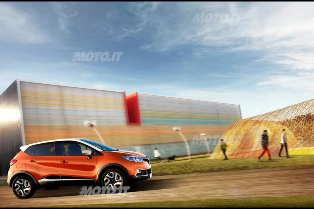 Renault Captur: prime immagini ufficiali (9)