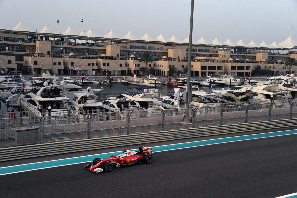 F1, Gp Abu Dhabi 2016, FP3: (18)