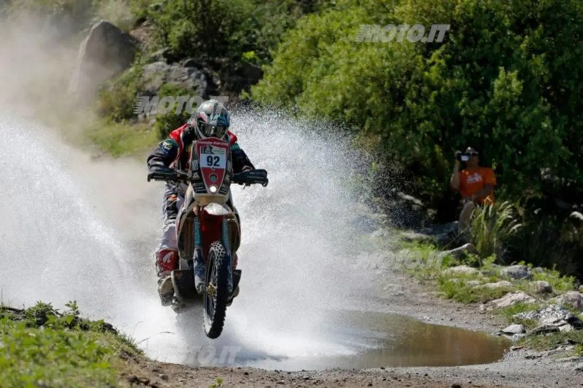 Dakar 2013 tappa 9. Vince Joan Roma, stop di Al-Attiya. Stephane Peterhansel (Mini) ormai solo e irraggiungibile al comando (11)
