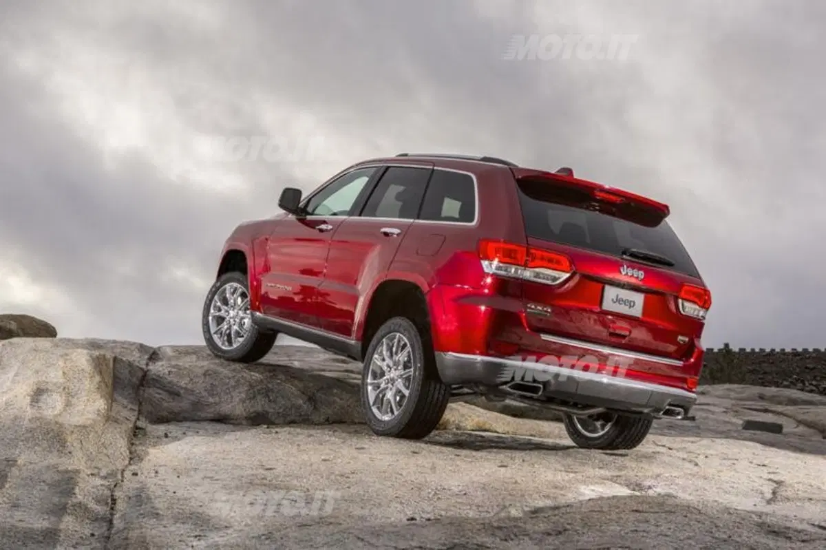 Jeep Grand Cherokee restyling: arriva il cambio a 8 marce (5)