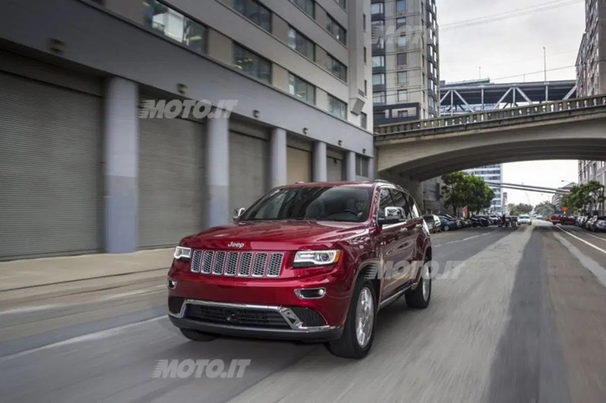 Jeep Grand Cherokee restyling: arriva il cambio a 8 marce (15)