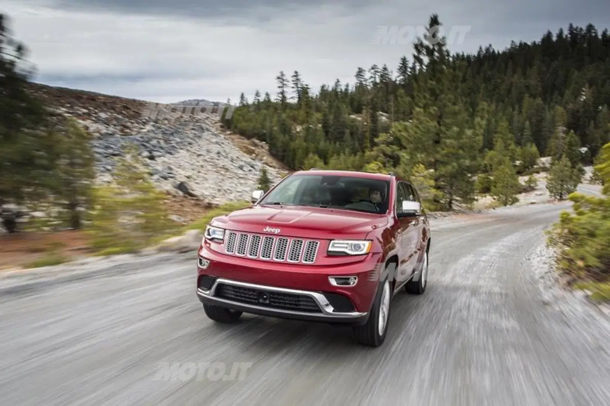 Jeep Grand Cherokee restyling: arriva il cambio a 8 marce (28)