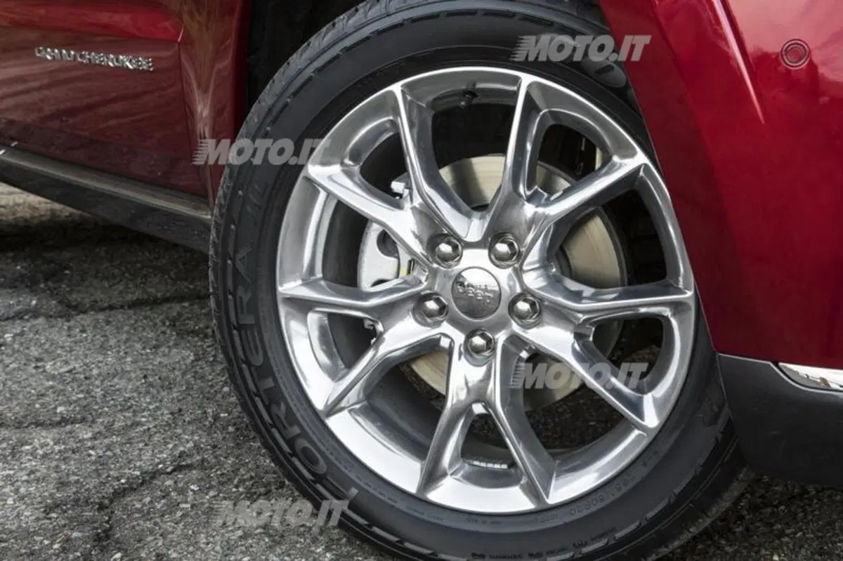 Jeep Grand Cherokee restyling: arriva il cambio a 8 marce (30)