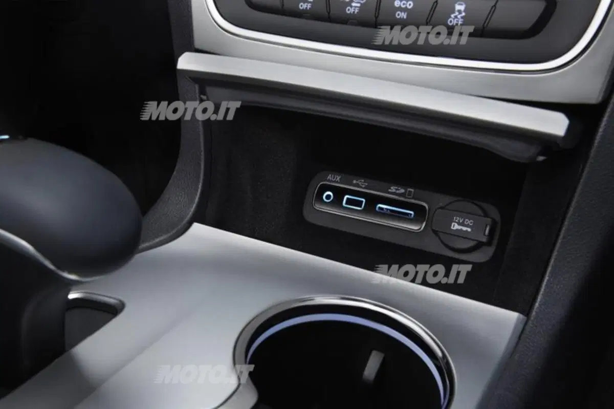 Jeep Grand Cherokee restyling: arriva il cambio a 8 marce (42)