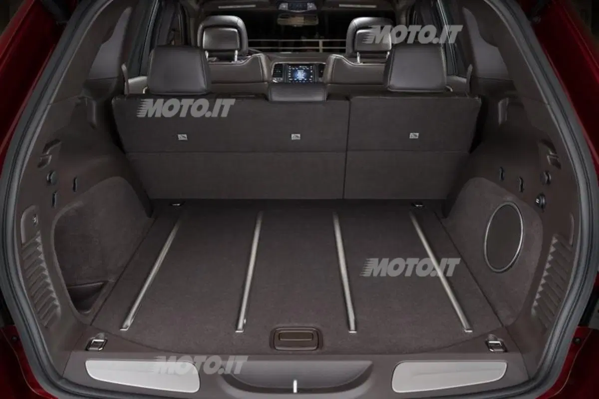 Jeep Grand Cherokee restyling: arriva il cambio a 8 marce (43)