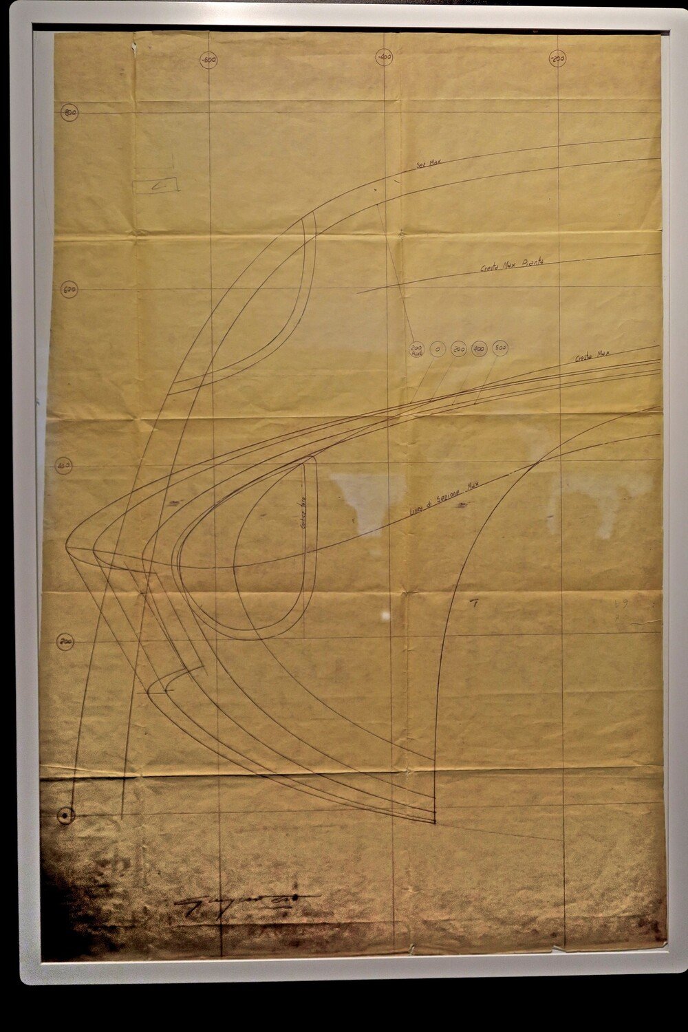Giugiaro disegna ancora oggi come disegnava sessant&#039;anni fa :preziosi quadri, bozzetti e disegni tecnici sono esposti alla mostra del Mauto. Un vero tesoro per appassionati e addetti al settore