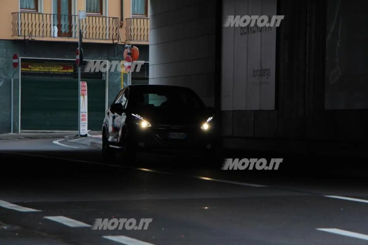 Peugeot 208 1.2 VTi (11)