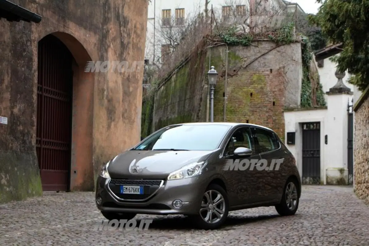 Peugeot 208 1.2 VTi (26)