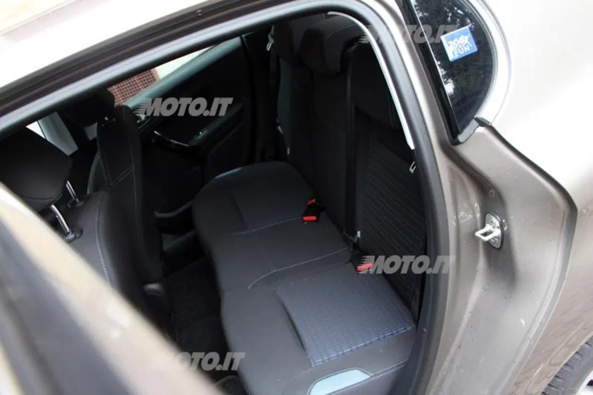 Peugeot 208 1.2 VTi (65)