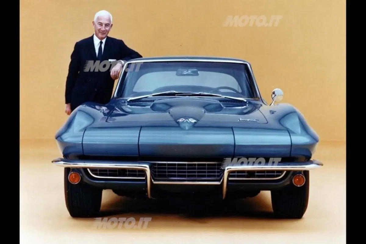 Chevrolet Corvette: 60 anni di mito americano (8)