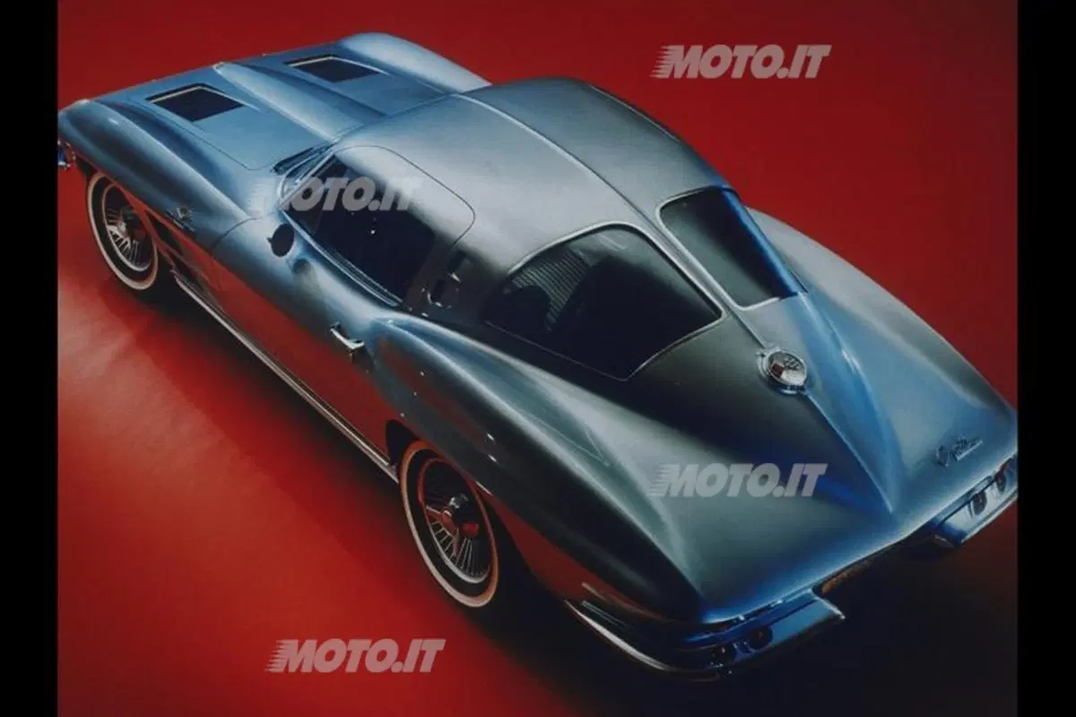 Chevrolet Corvette: 60 anni di mito americano (10)