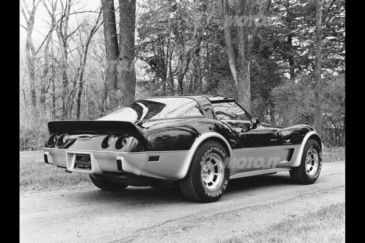 Chevrolet Corvette: 60 anni di mito americano (17)