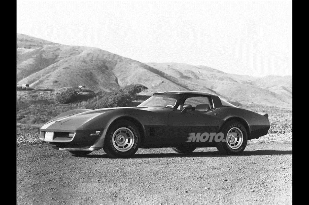Chevrolet Corvette: 60 anni di mito americano (22)