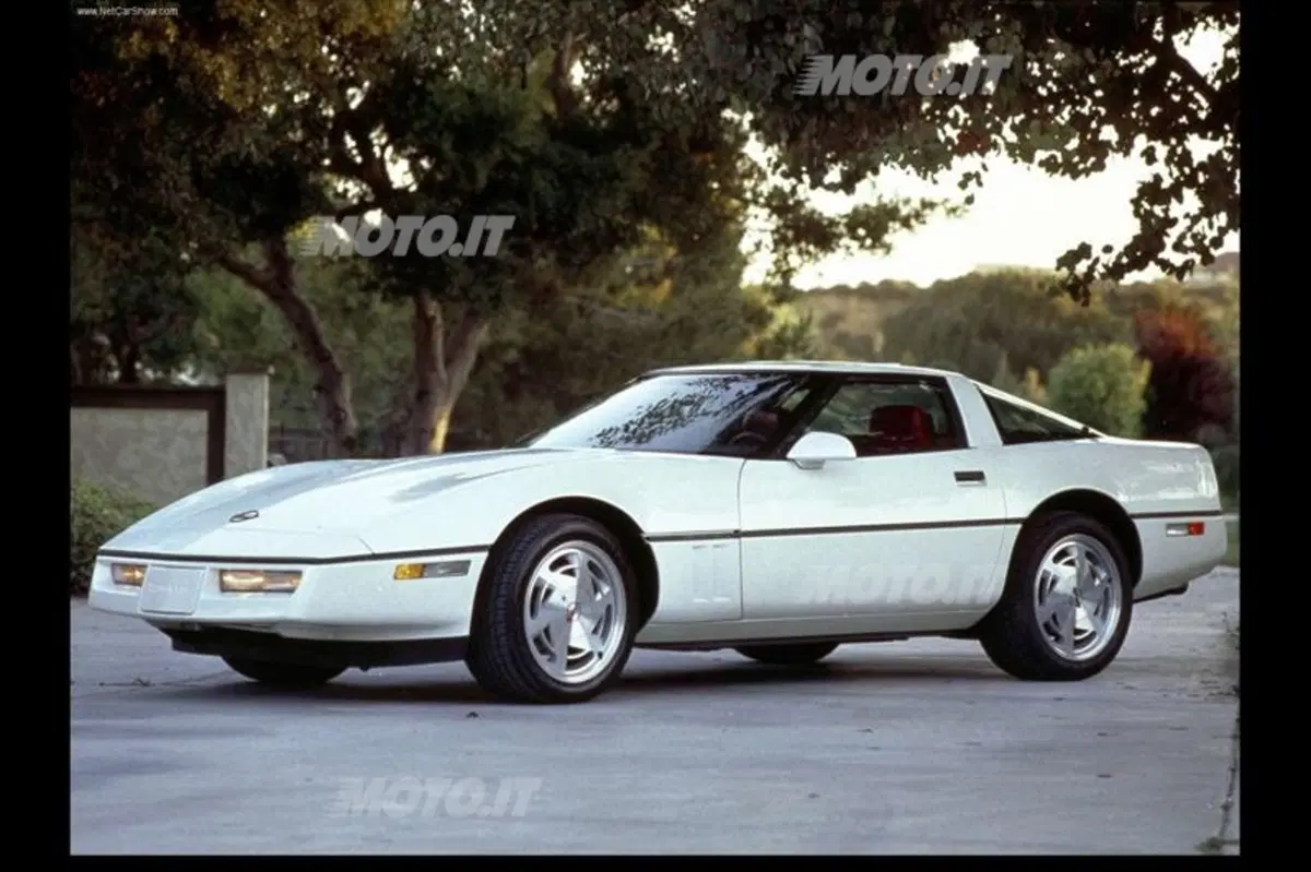 Chevrolet Corvette: 60 anni di mito americano (31)