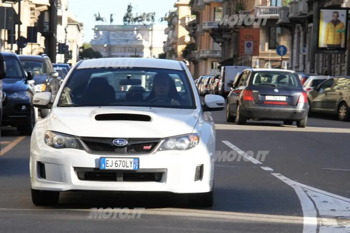 Subaru Impreza WRX STI (5)