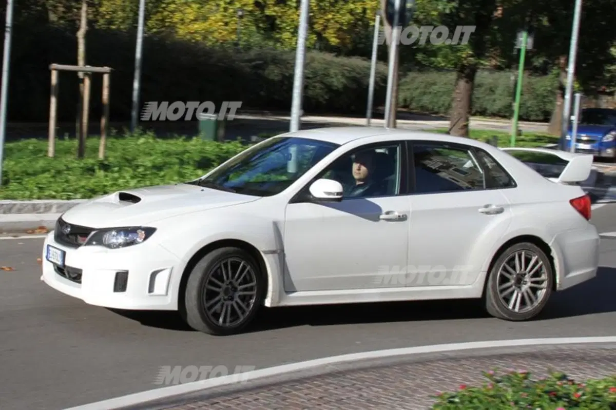 Subaru Impreza WRX STI (9)