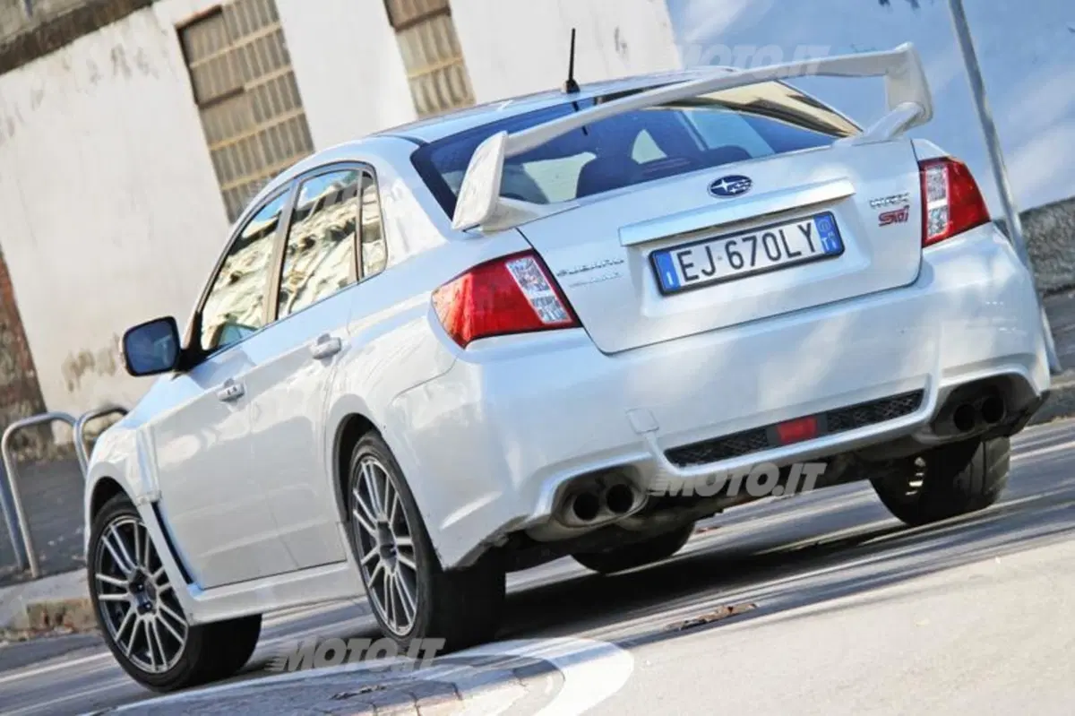 Subaru Impreza WRX STI (11)