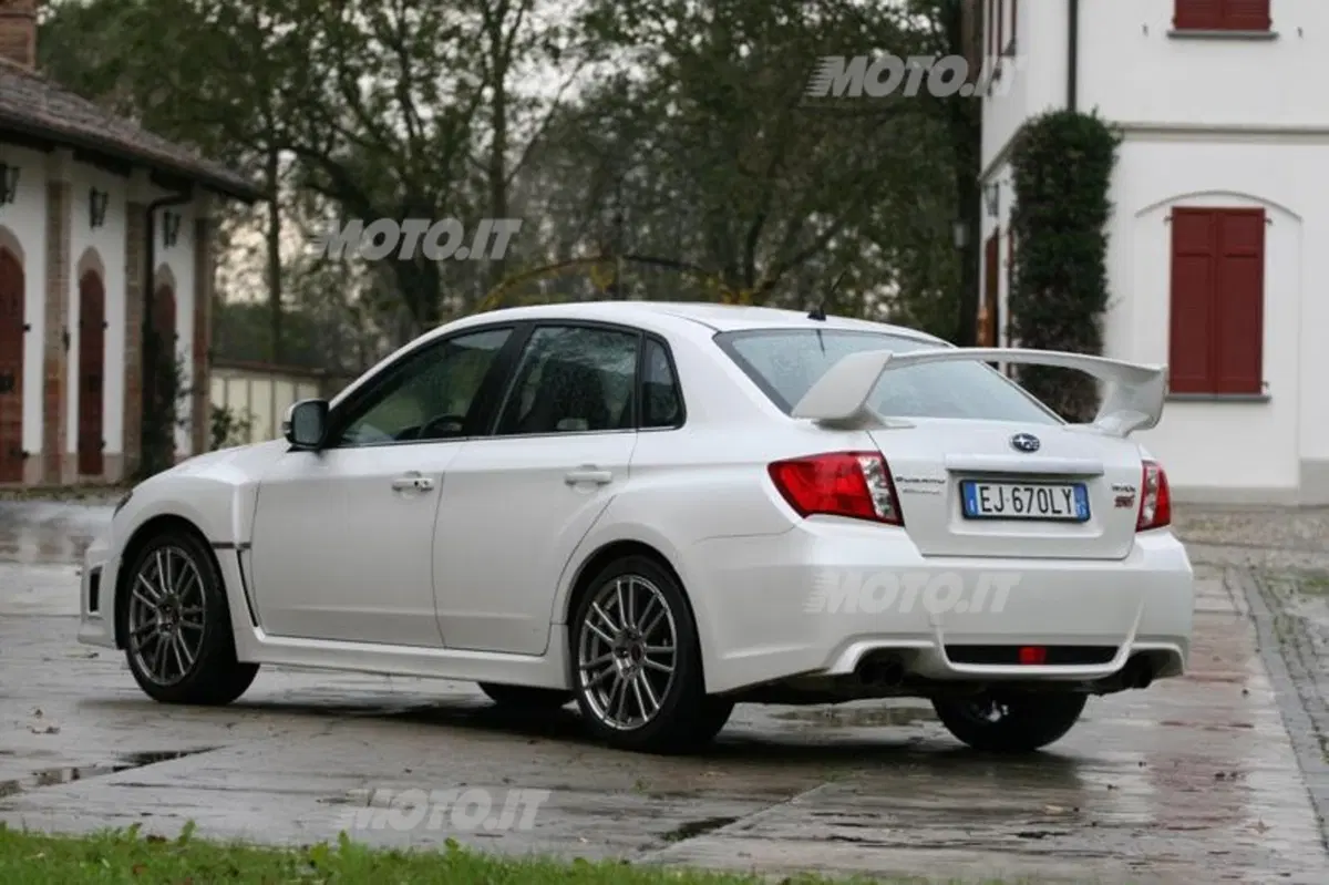 Subaru Impreza WRX STI (18)