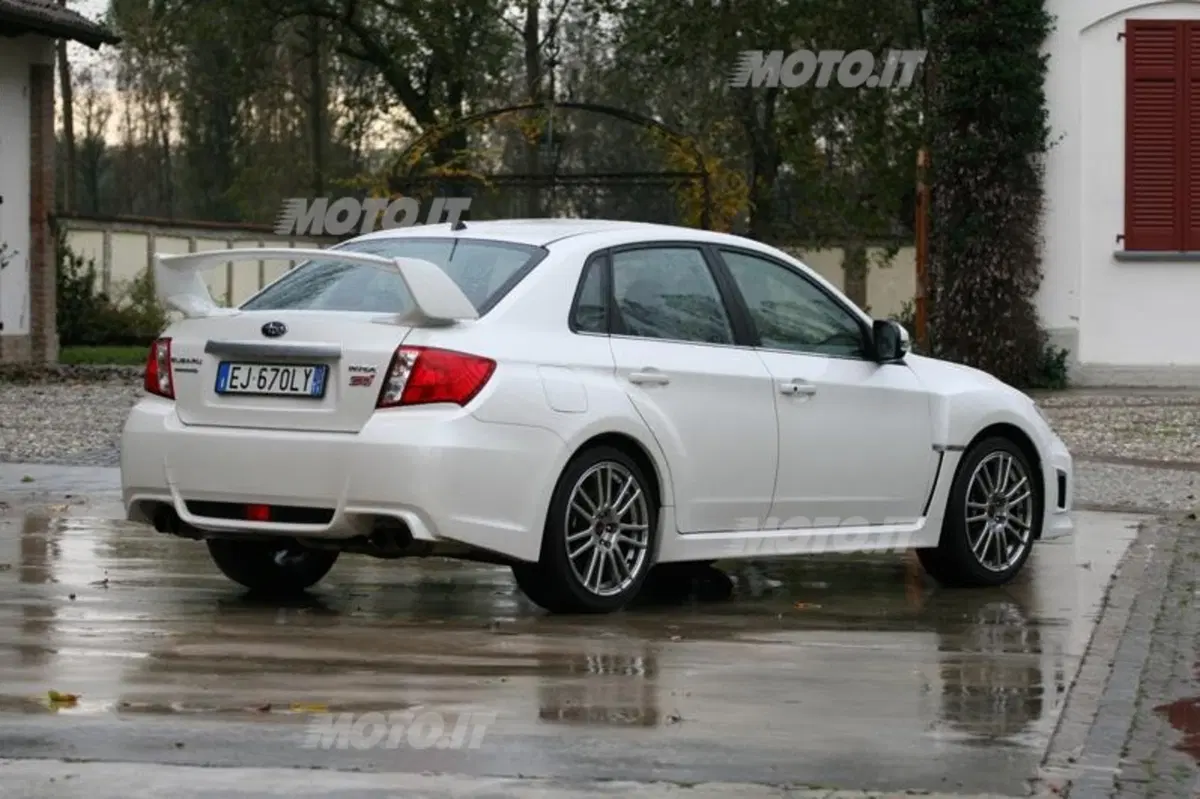 Subaru Impreza WRX STI (19)