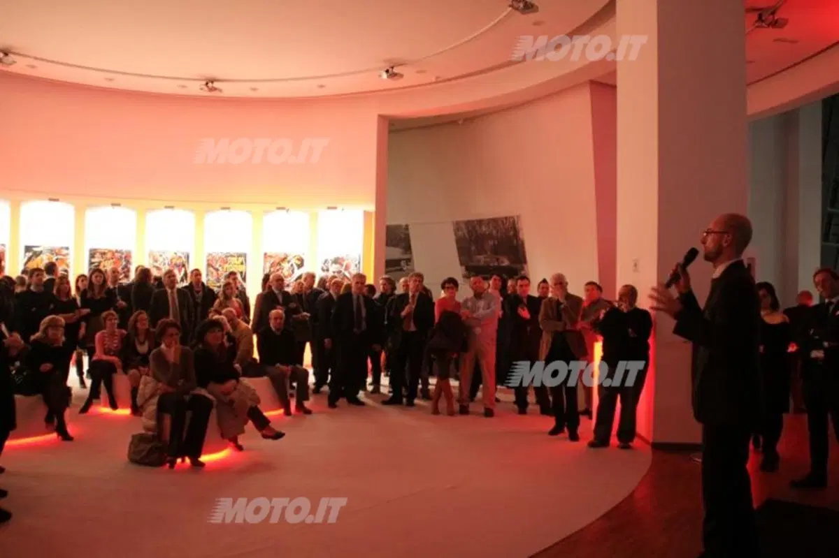 Mercedes-Benz Classic: presentato il calendario con protagonista la Classe S (26)