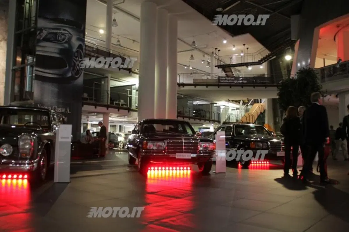 Mercedes-Benz Classic: presentato il calendario con protagonista la Classe S (31)