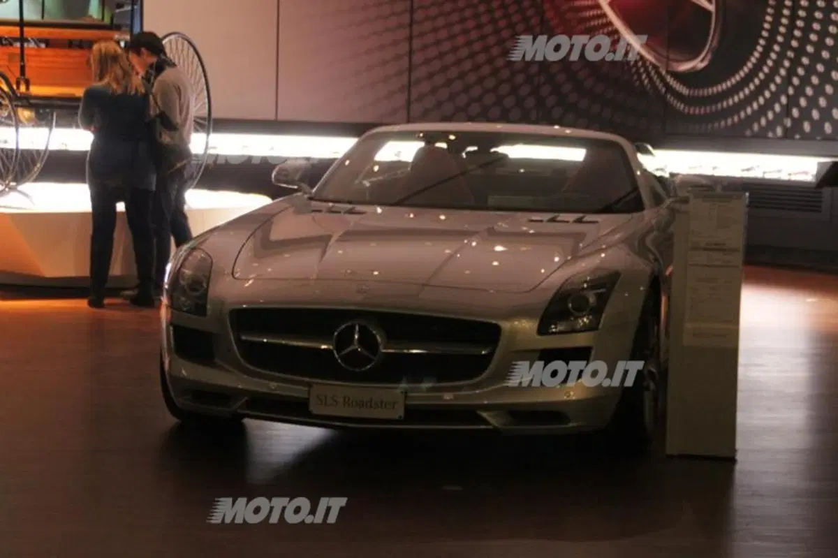Mercedes-Benz Classic: presentato il calendario con protagonista la Classe S (34)