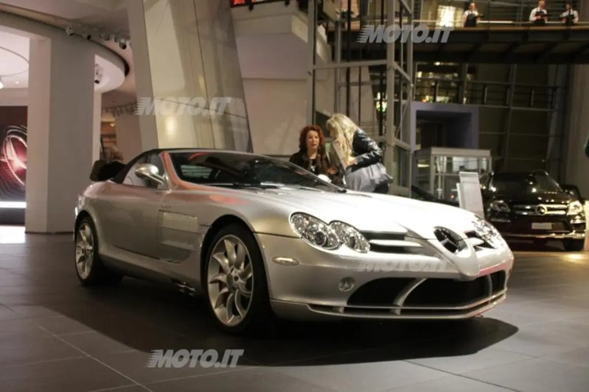 Mercedes-Benz Classic: presentato il calendario con protagonista la Classe S (39)