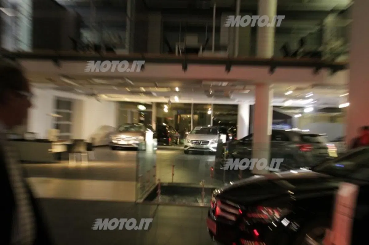 Mercedes-Benz Classic: presentato il calendario con protagonista la Classe S (44)
