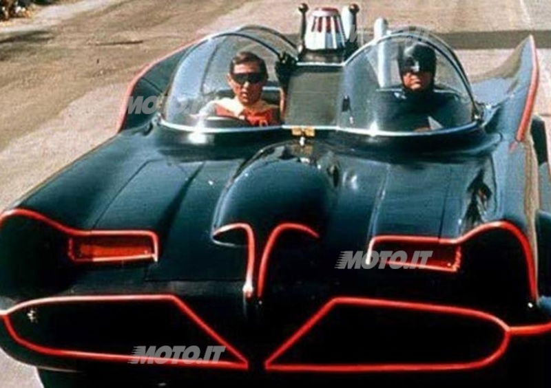 Battuta all&rsquo;asta per 4.2 milioni di dollari la Batmobile anni &lsquo;60