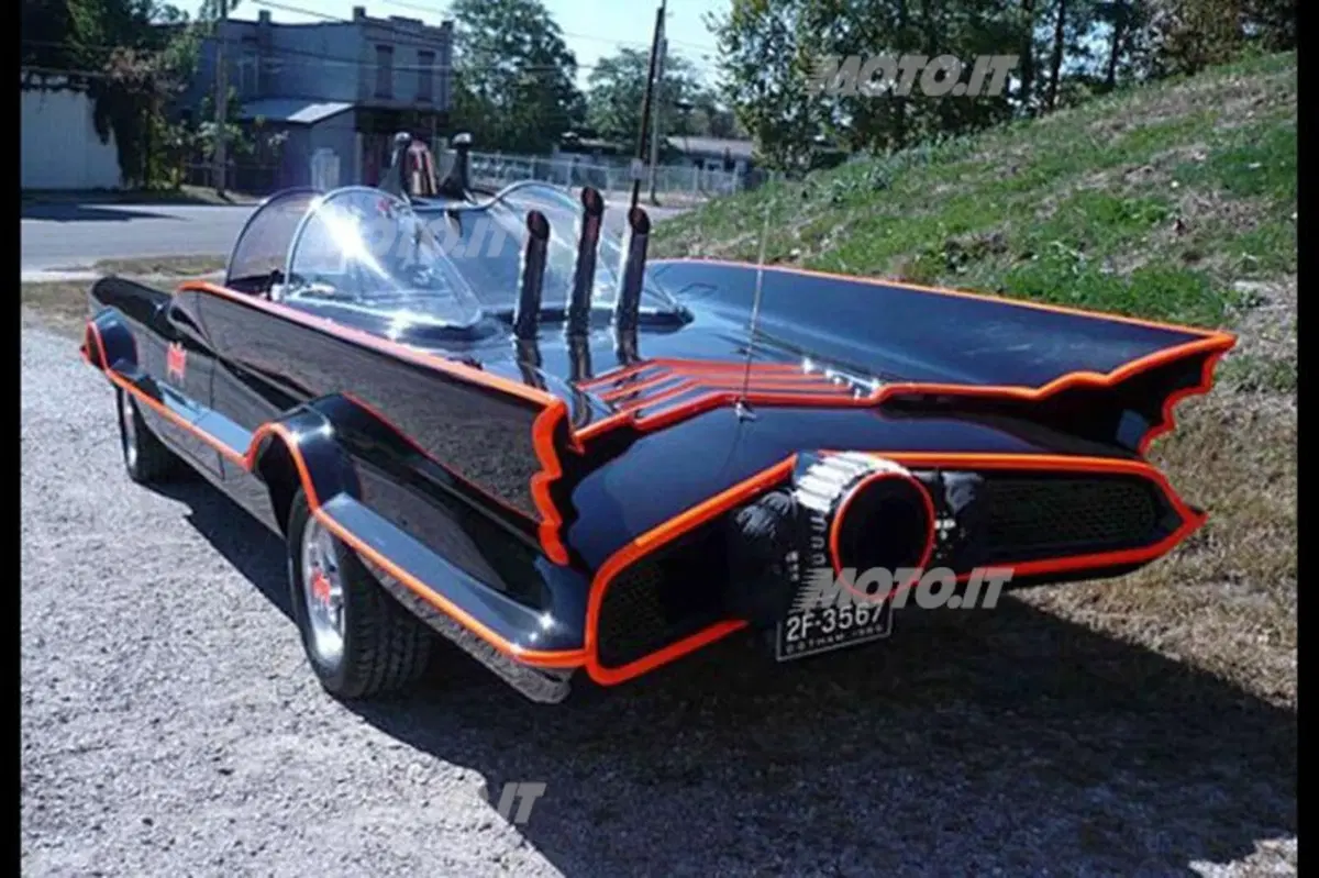 Battuta all’asta per 4.2 milioni di dollari la Batmobile anni ‘60 (3)