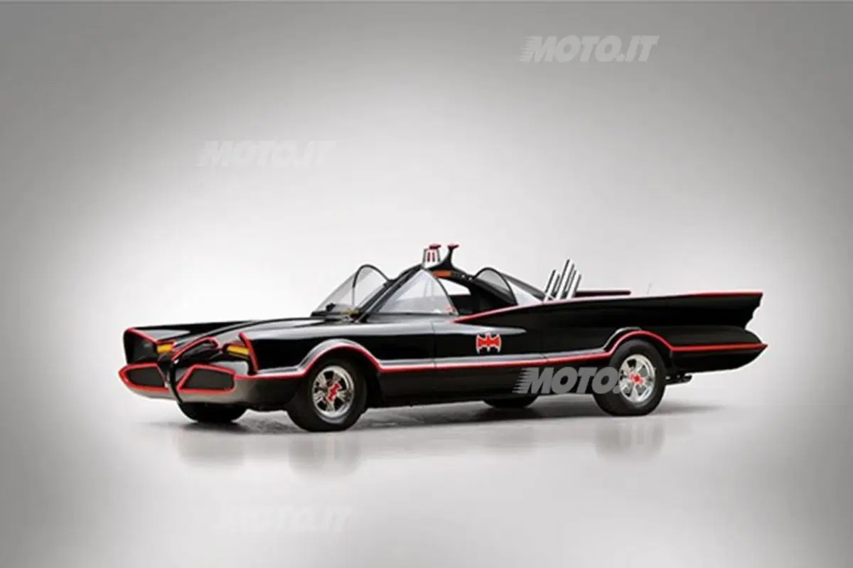 Battuta all’asta per 4.2 milioni di dollari la Batmobile anni ‘60 (4)