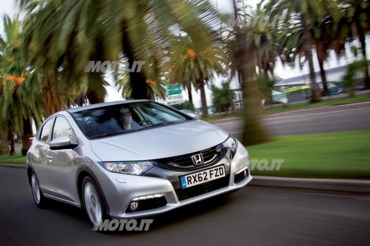 Honda Civic 1.6 i-DTEC (2)