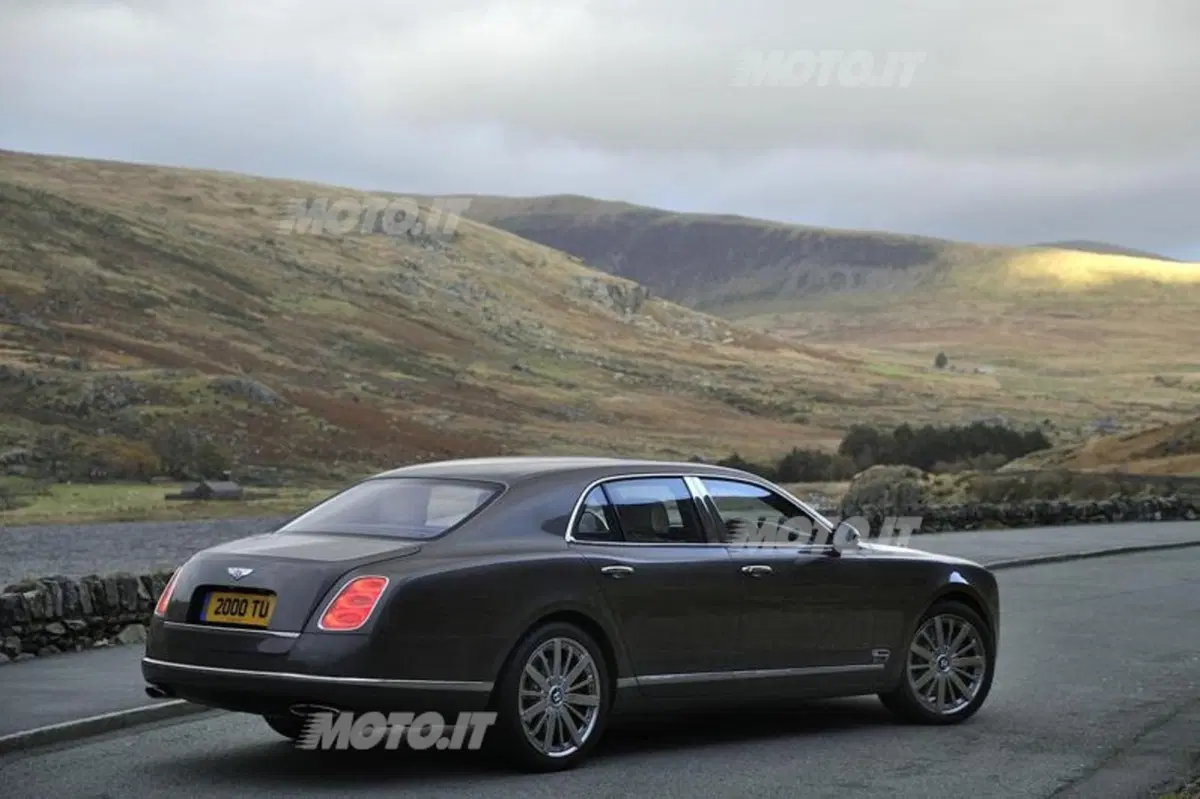 Bentley Mulsanne: a Ginevra le novità 2013 (4)