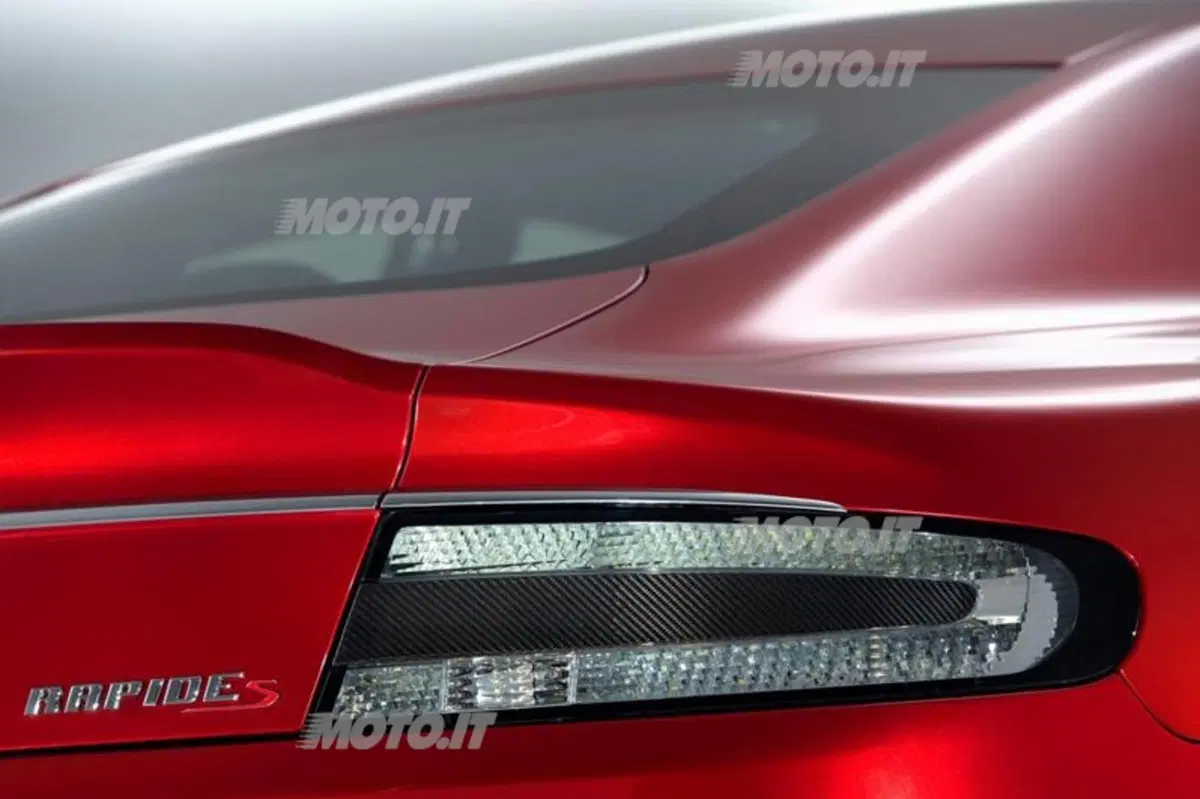 Aston Martin Rapide S: nuovo look e 558 CV per la quattro porte di Gaydon (11)