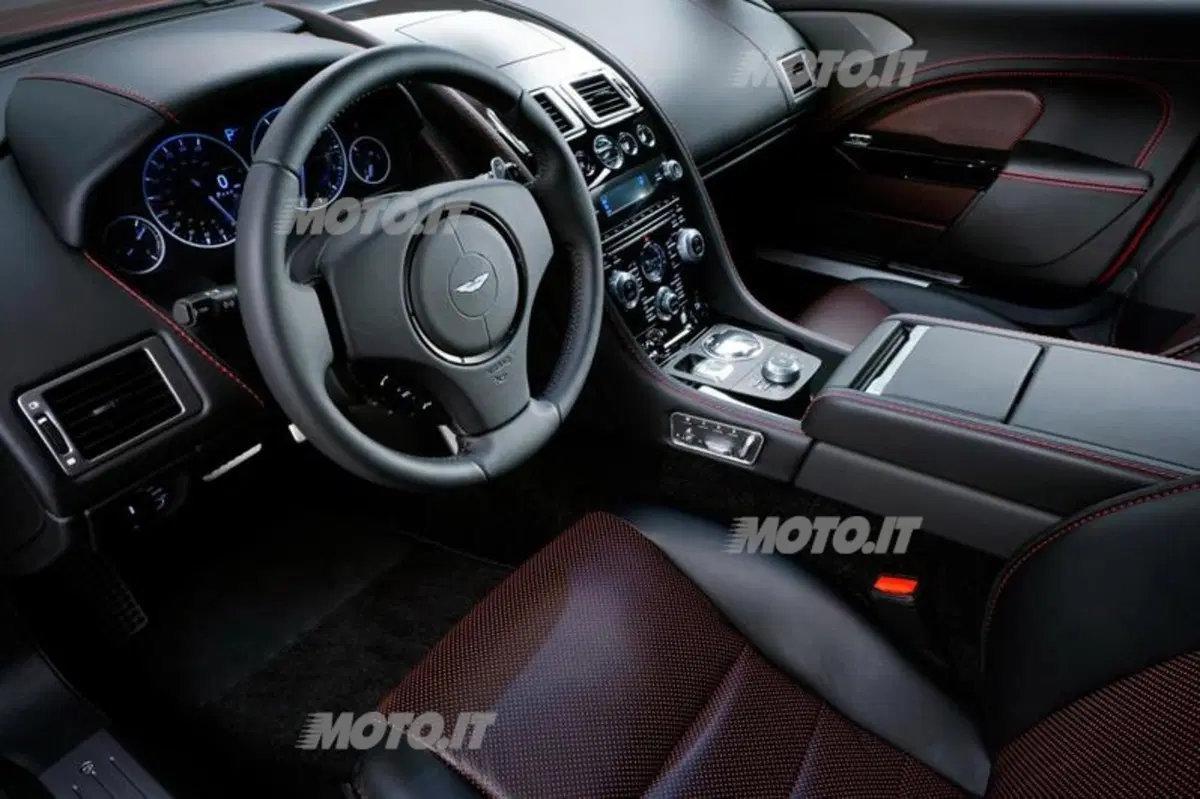 Aston Martin Rapide S: nuovo look e 558 CV per la quattro porte di Gaydon (16)