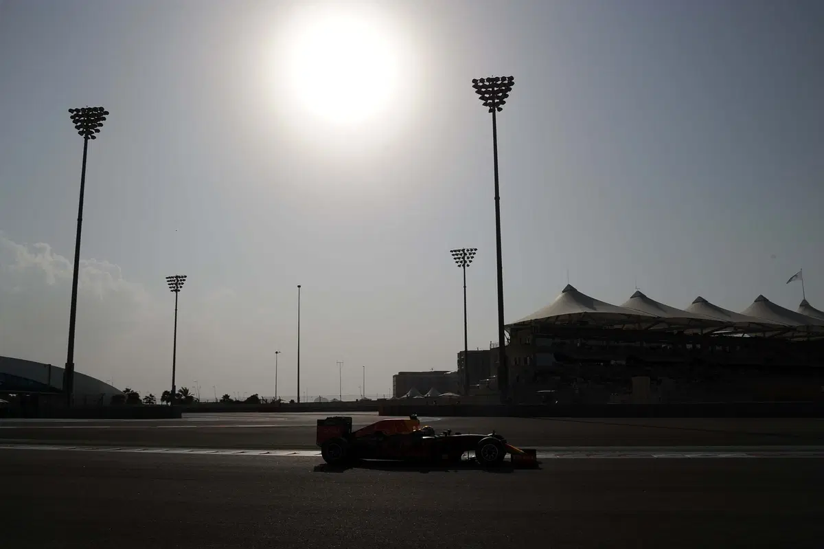 F1, Gp Abu Dhabi 2016: pole per Hamilton (23)