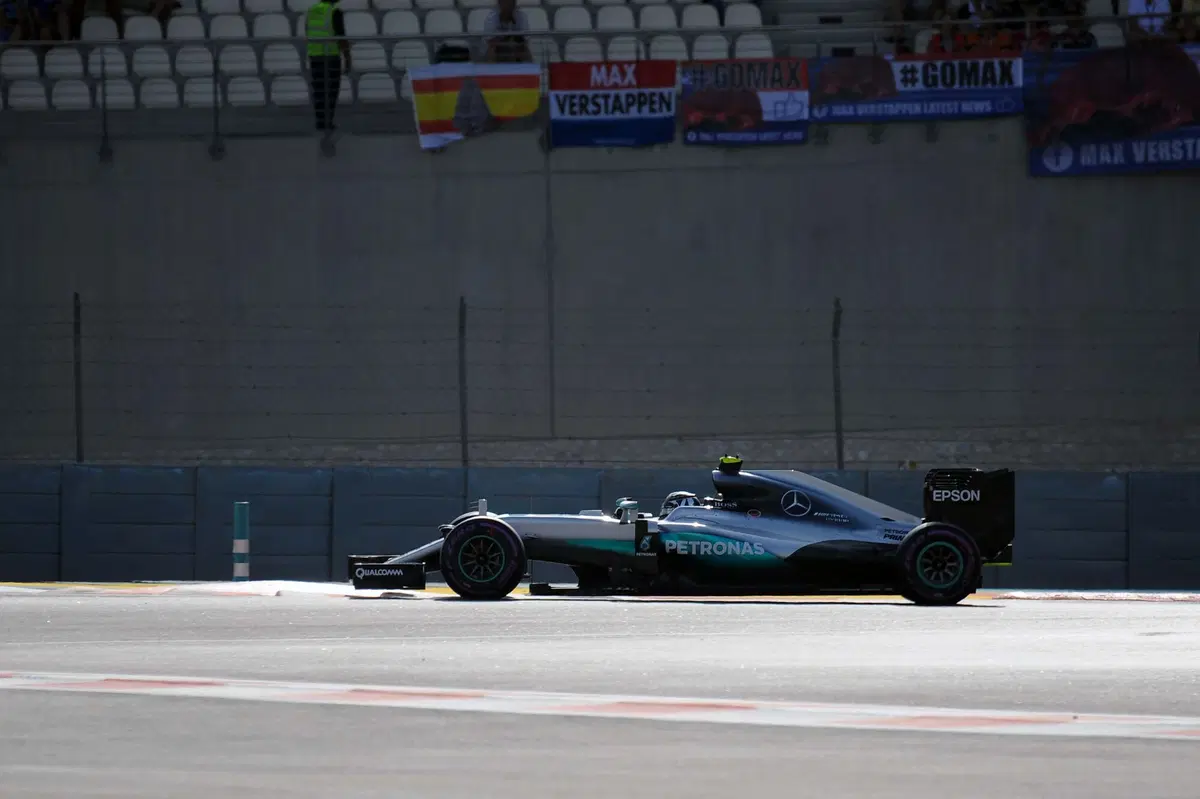 F1, Gp Abu Dhabi 2016: pole per Hamilton (2)