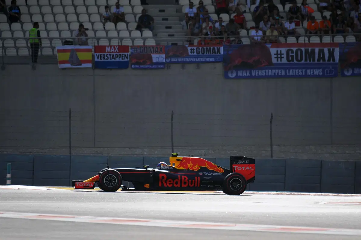 F1, Gp Abu Dhabi 2016: pole per Hamilton (4)