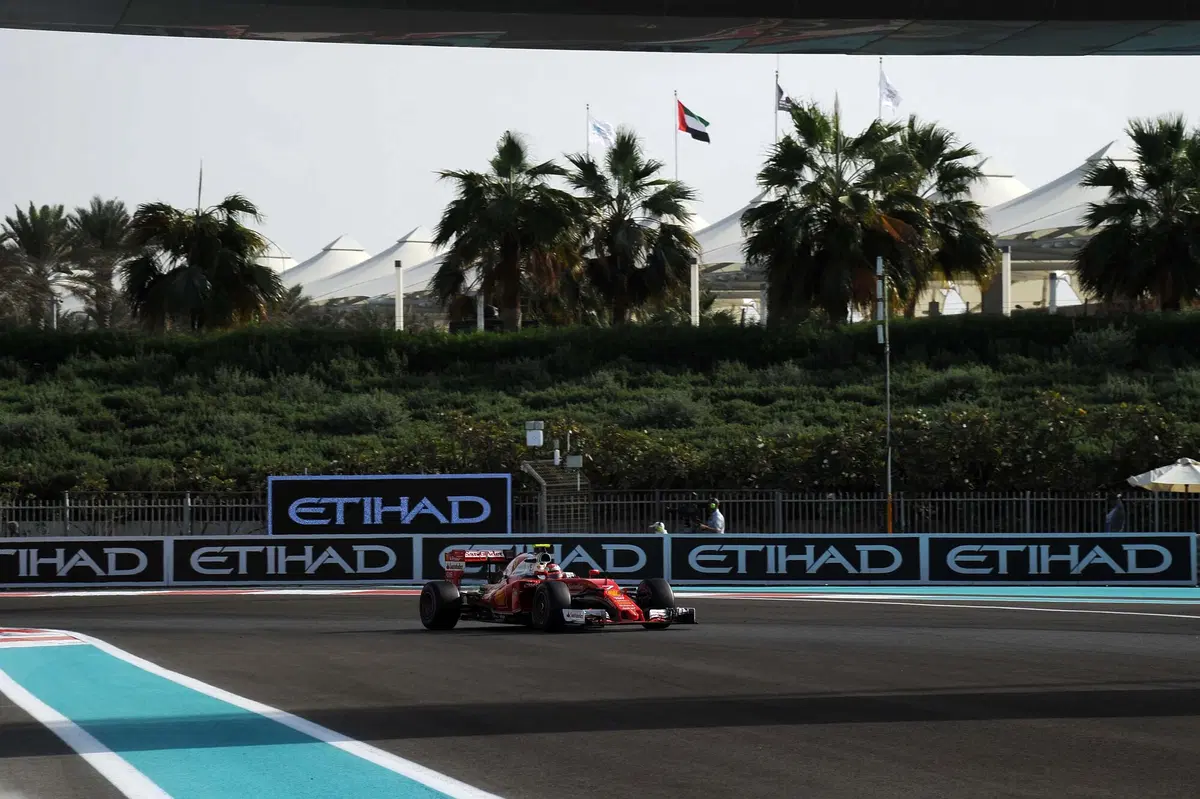 F1, Gp Abu Dhabi 2016: pole per Hamilton (25)