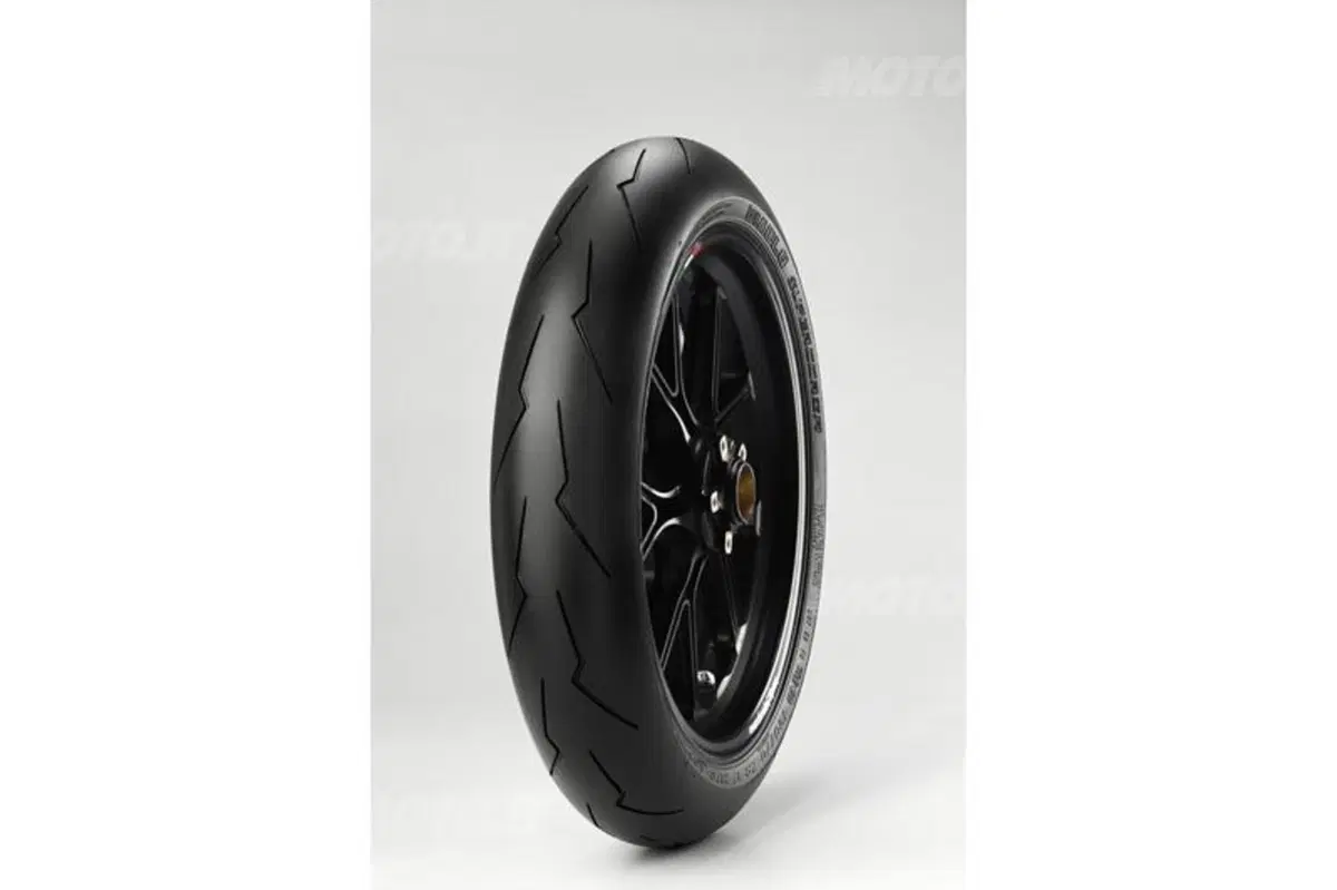 Pirelli: presentata la stagione Motorsport 2013 (9)