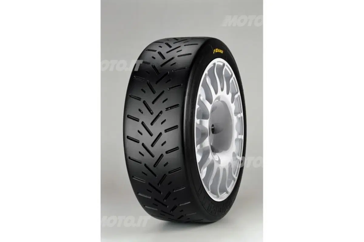 Pirelli: presentata la stagione Motorsport 2013 (33)
