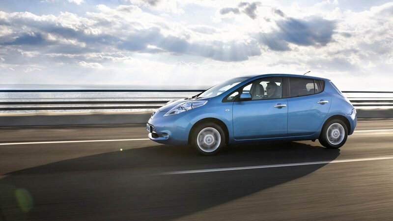 Nissan Leaf: adesso costa 3.000 euro in meno
