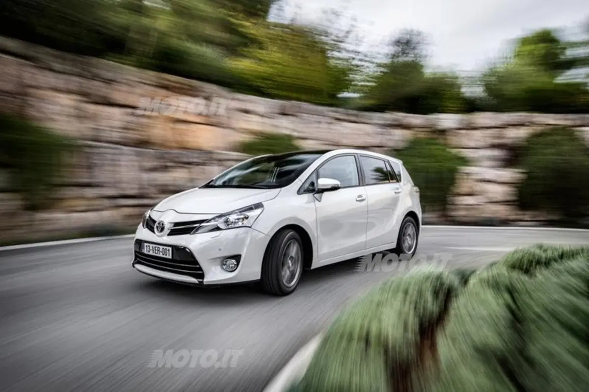 Toyota Verso (4)