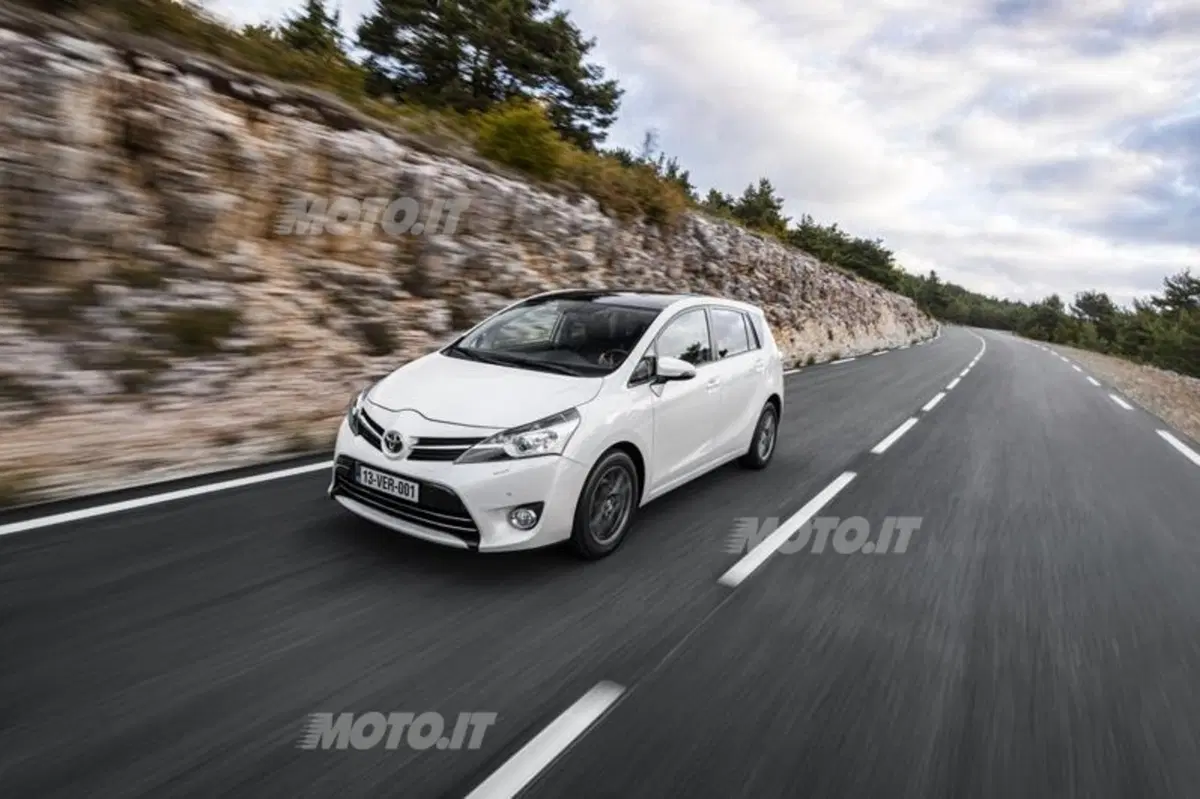 Toyota Verso (5)